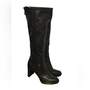 Stuart Weitzman Elegant Heeled Black Knee-High Boots